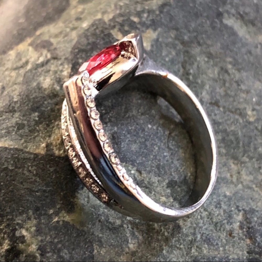 Ring - Picture 3 of 6
